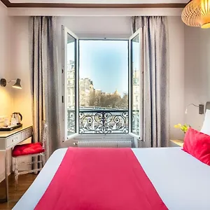 *** Hotel Eiffel Segur France